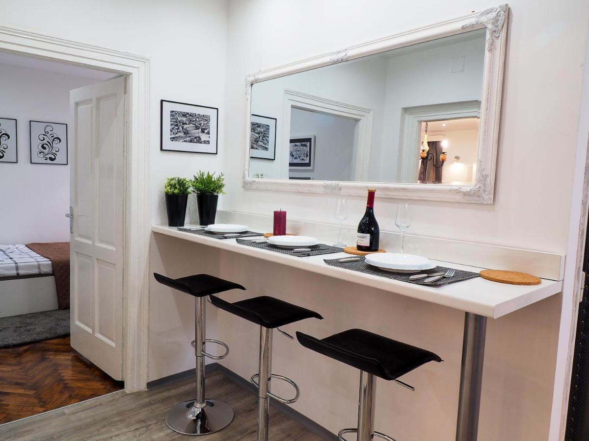 Deluxe Zoya Centar Apartment พูลา ห้อง รูปภาพ